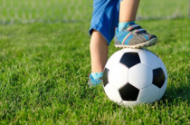 Школьники областной столицы смогут бесплатно играть в футбол