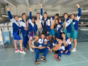 Полтора десятка медалей завоевали амурчане на чемпионате и первенстве ДФО по плаванию