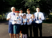 В первый день занятий в школе №3 Завитинска торжественно вручены знаки отличия ГТО