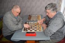 Зрелые шахматисты сразились на областных соревнованиях