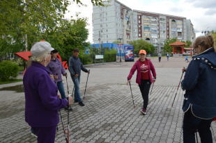 Мастер-классы по скандинавской ходьбе прошли в областной столице