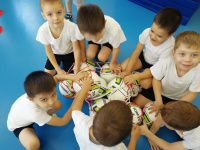 В городе Циолковский тренируются футболисты дошкольного возраста