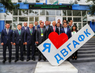 Министр спорта России Олег Матыцин провел рабочую встречу с коллегами-дальневосточниками 