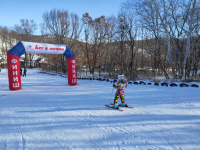 Соревнования по горным лыжам и сноуборду прошли в областной столице