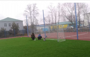 Завершается капитальный ремонт пришкольного стадиона в Бурейском районе