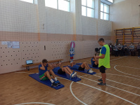 «Педагогический Олимп-2022»: учитель физкультуры школы №4 Белогорска провела открытый урок ГТО