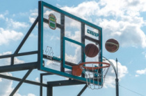 Центр уличного баскетбола на набережной Амура лишился колец
