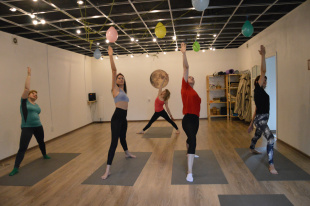 День йоги провели в областной столице 