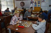 Открытый чемпионат области по классическим шахматам среди мужчин и женщин стартовал в Белогорске